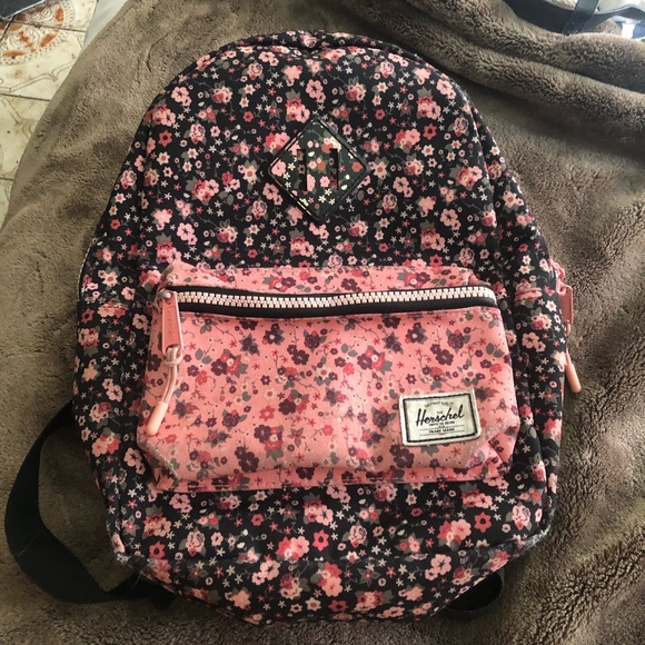 herschel herritage mini flower backpack - Picture 2 of 8